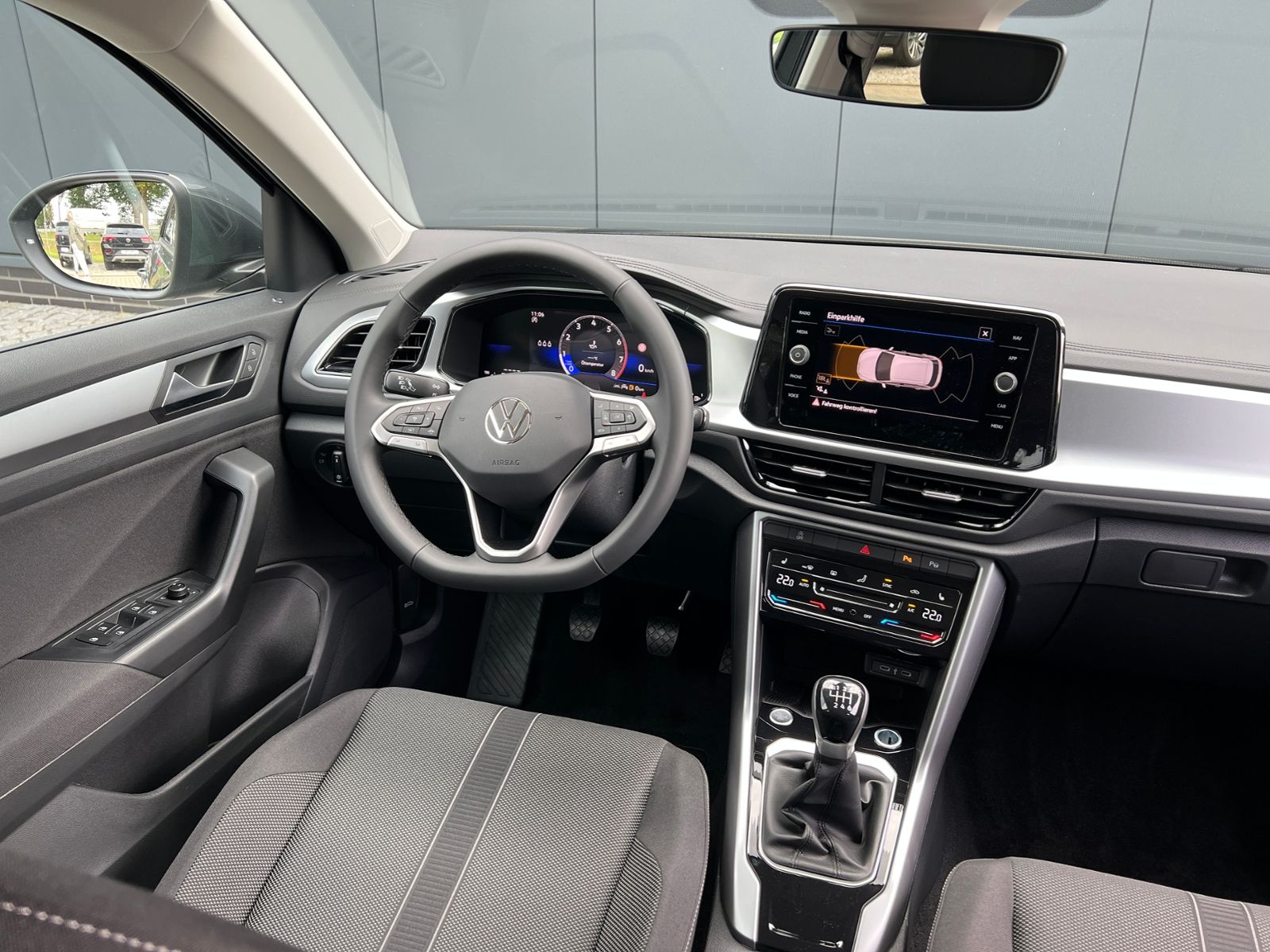 Fahrzeugabbildung Volkswagen T-Roc Life 1.0 TSI *LED, ACC, Kamera, 17''-LM*