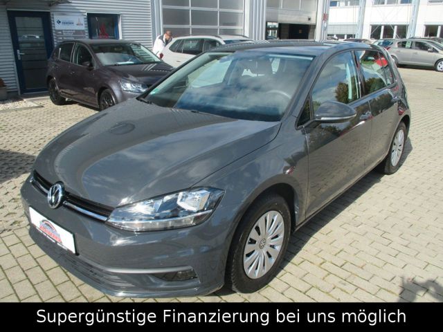 Volkswagen Golf VII Lim. Trendline BMT,5-TÜRIG,1-HAND,GARAN