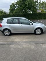 Volkswagen Golf 5 / V 1.6 - Volkswagen Golf aus 2006: 1.6