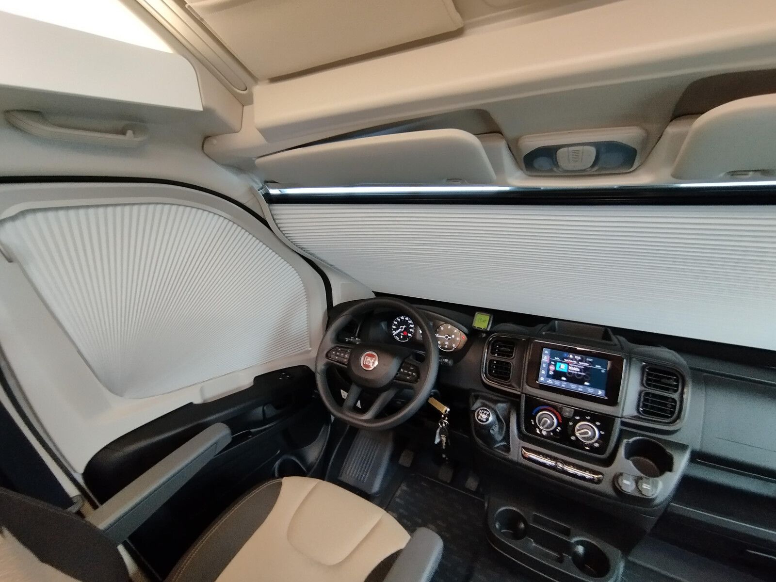 Fahrzeugabbildung Forster Vantasy FV636EB Fahrassistenz Paket
