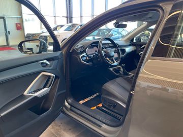 Audi Q3 35 TDI *LED*LIVECOCKPIT*ACC*NAVI*SHZ*MFL*
