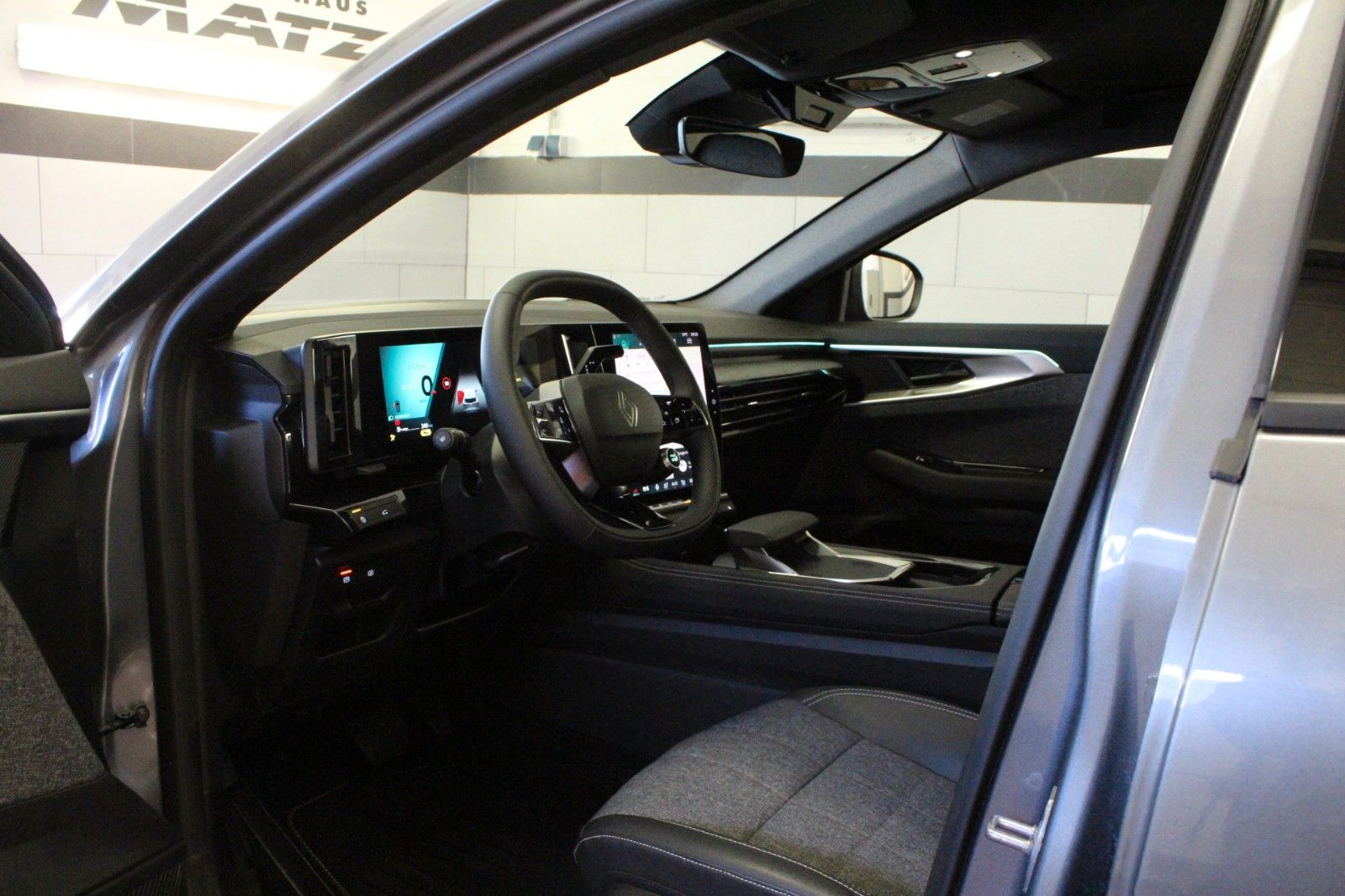 Fahrzeugabbildung Renault Espace Full Hybrid 200 Techno 7 Sitzer