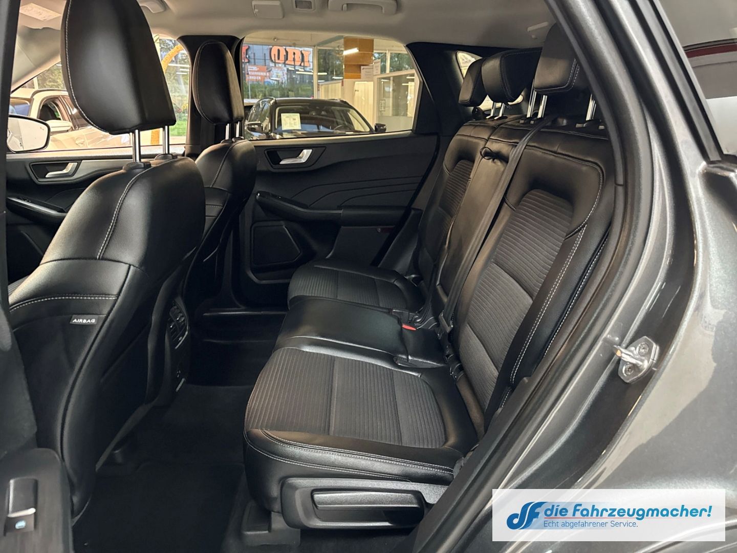 Fahrzeugabbildung Ford Kuga Titanium X HUD Navi Digitales Cockpit Sound