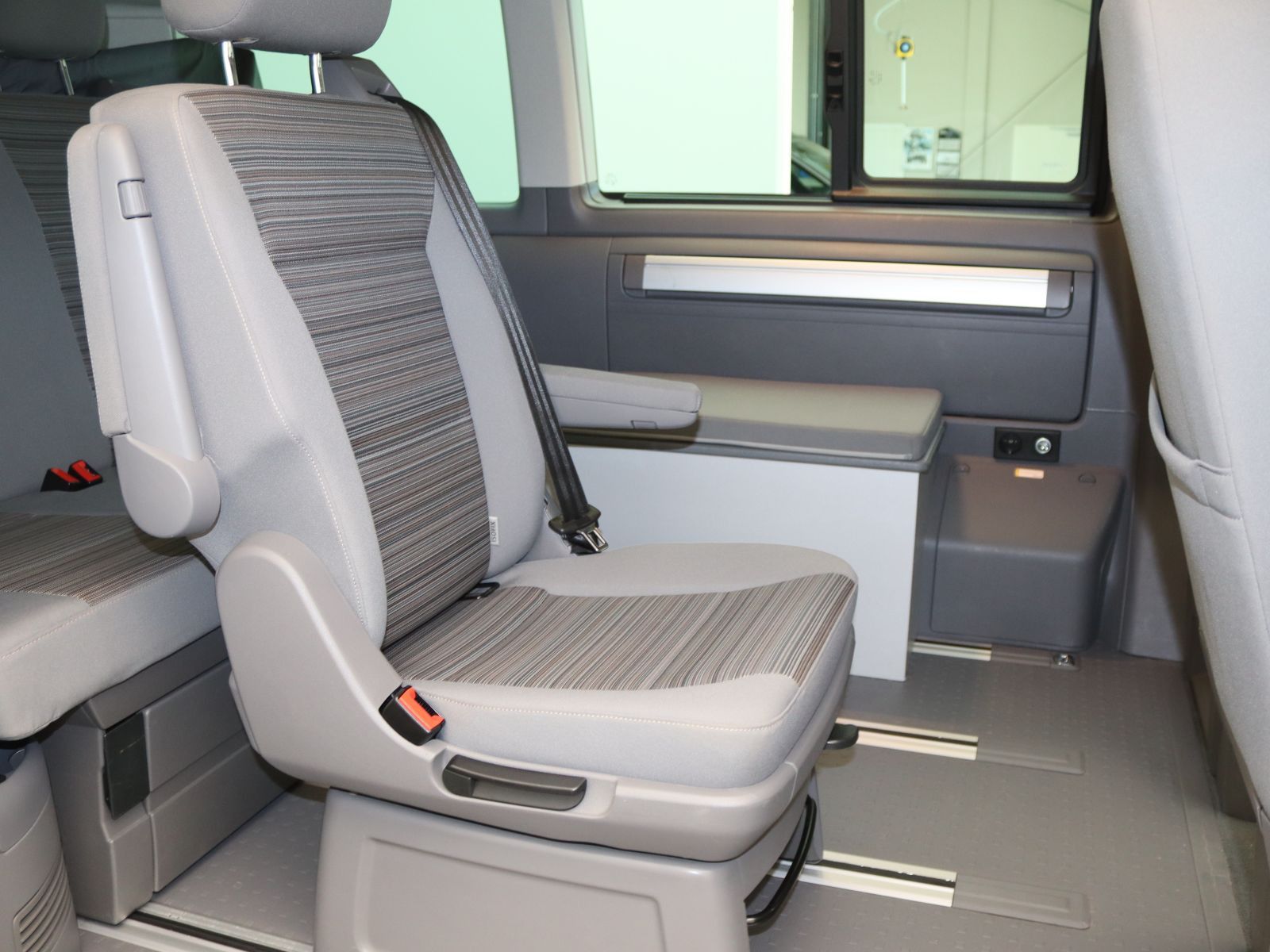 Volkswagen T6 California - Bild 17