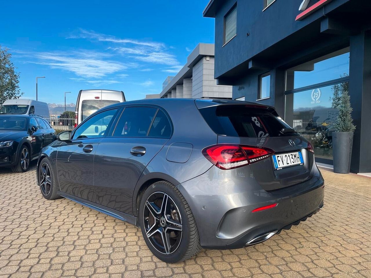 Mercedes-Benz Mercedes-benz A 180 Automatic Premium AMG, UNCO  imagem 3