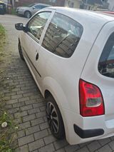 Renault Twingo Authentique 1.2 eco2 Authentique - Renault Twingo: Weiß, Limousine, 1.2