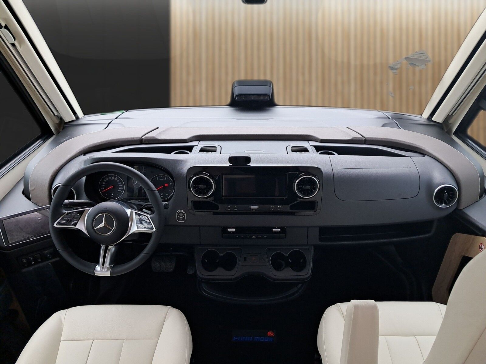 Fahrzeugabbildung Eura Mobil Integra Line GT IL 726 EF Mondial+, Mark. ,170PS