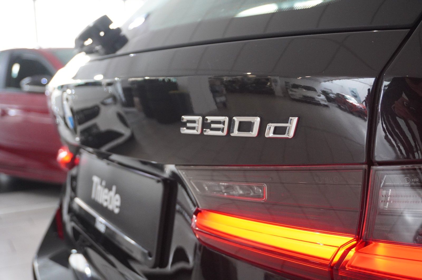Fahrzeugabbildung BMW 330D TOURING X-DRIVE NAVI/LED/KAMERA/VIRT./SPORT
