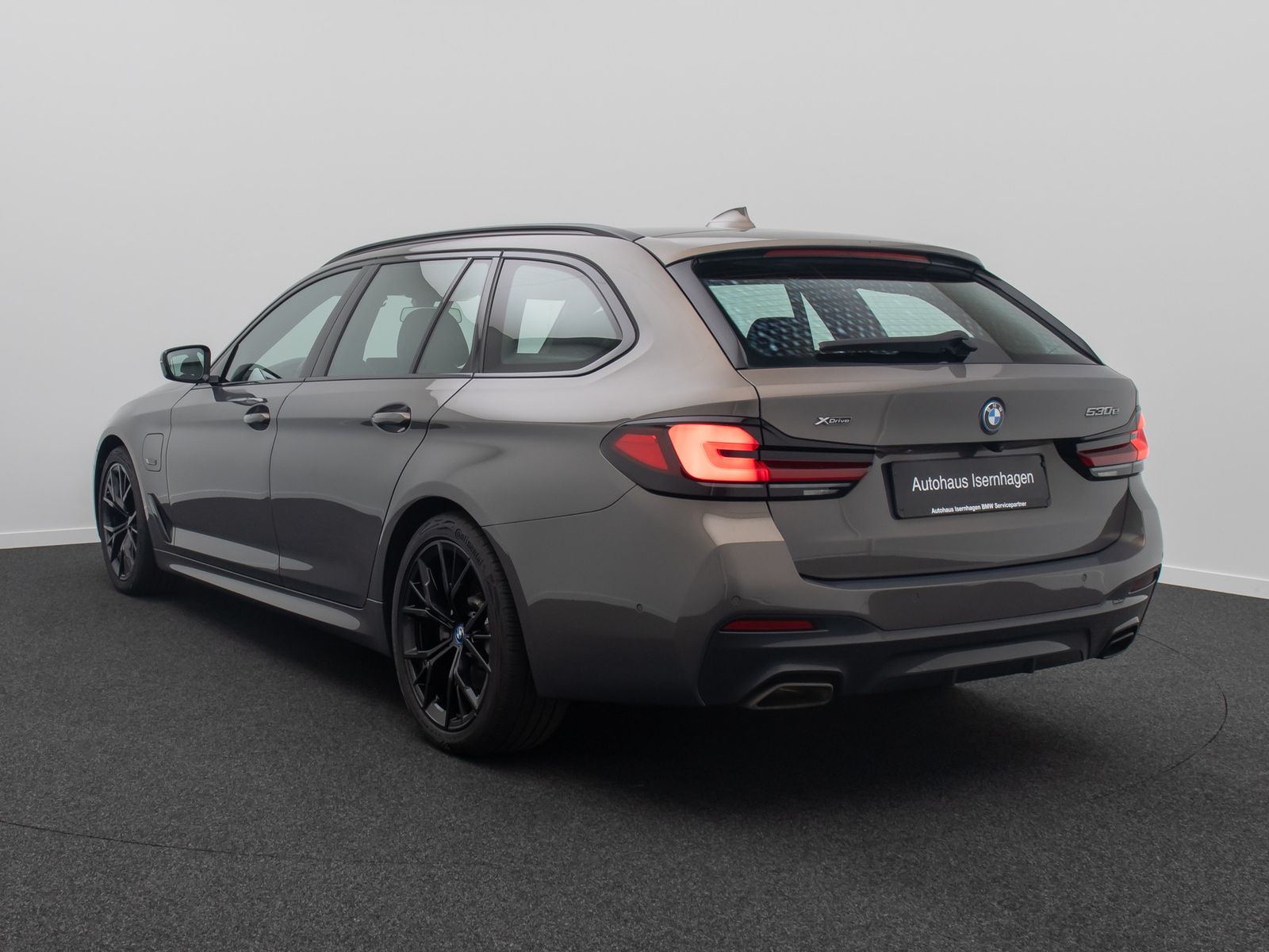 Fahrzeugabbildung BMW 530e xD M Sport H/K DAB HUD Individual 19Zoll