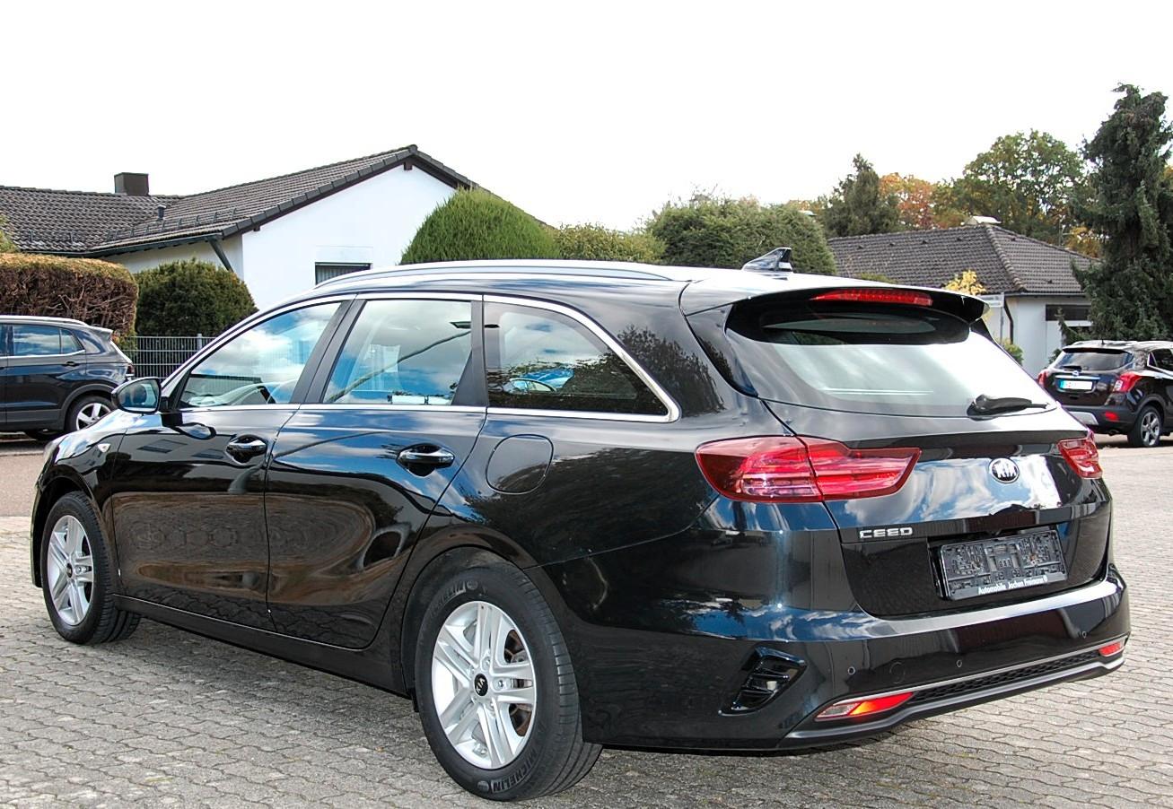 Kia cee'd Sportswagon 1.6 CRDi DCT Spirit