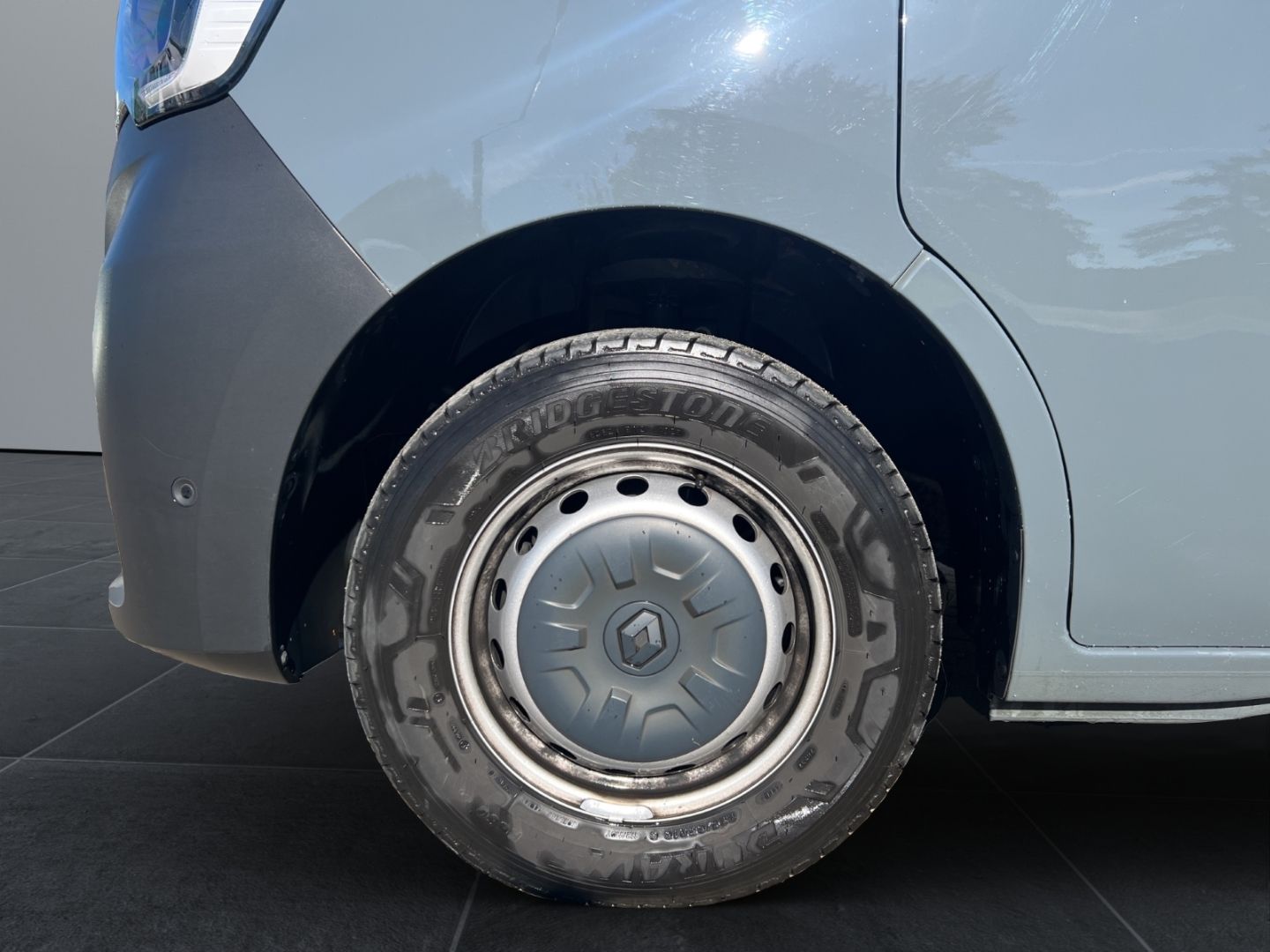 Fahrzeugabbildung Renault Master III Kasten L3H2 HKa 3,5t Automatik Navi S