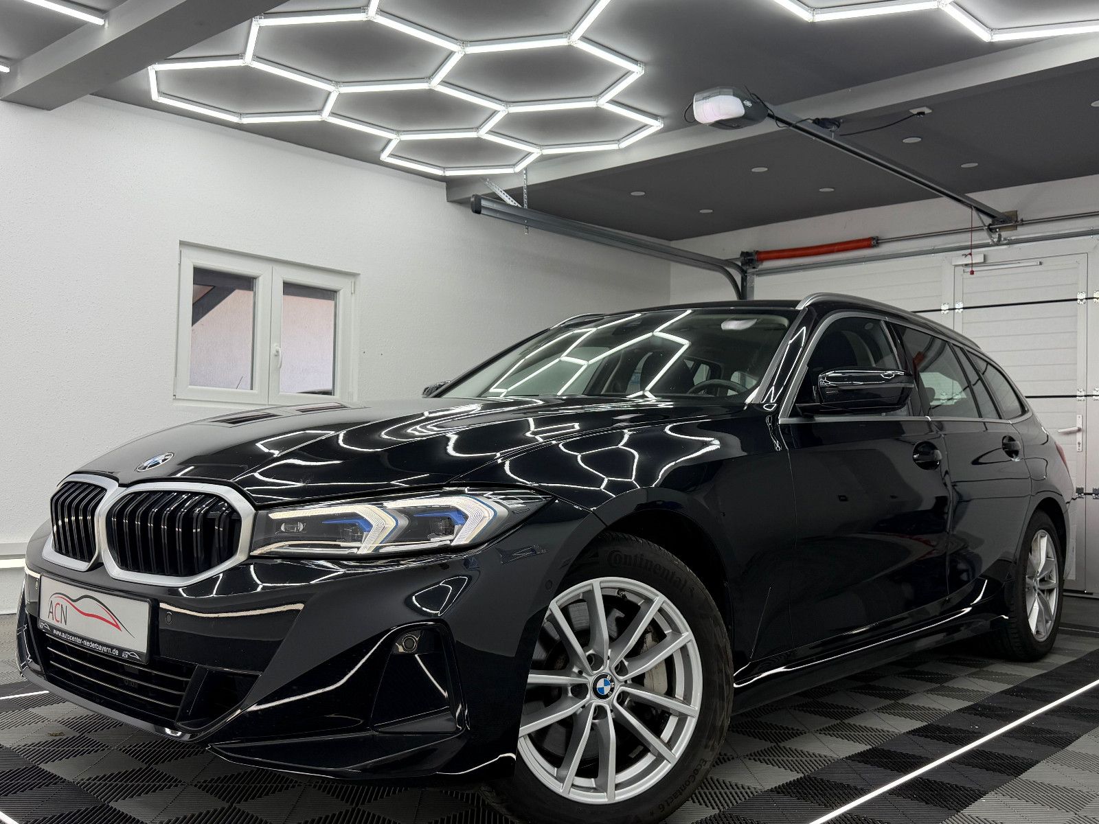 Fahrzeugabbildung BMW 330 d xDrive Touring/LED/CURVED/HuD/AHK/FACELIFT