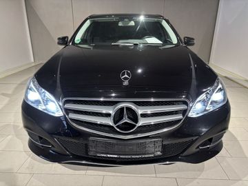Fotografie 2 des Mercedes-Benz E 220 BlueTEC 9G-TRONIC