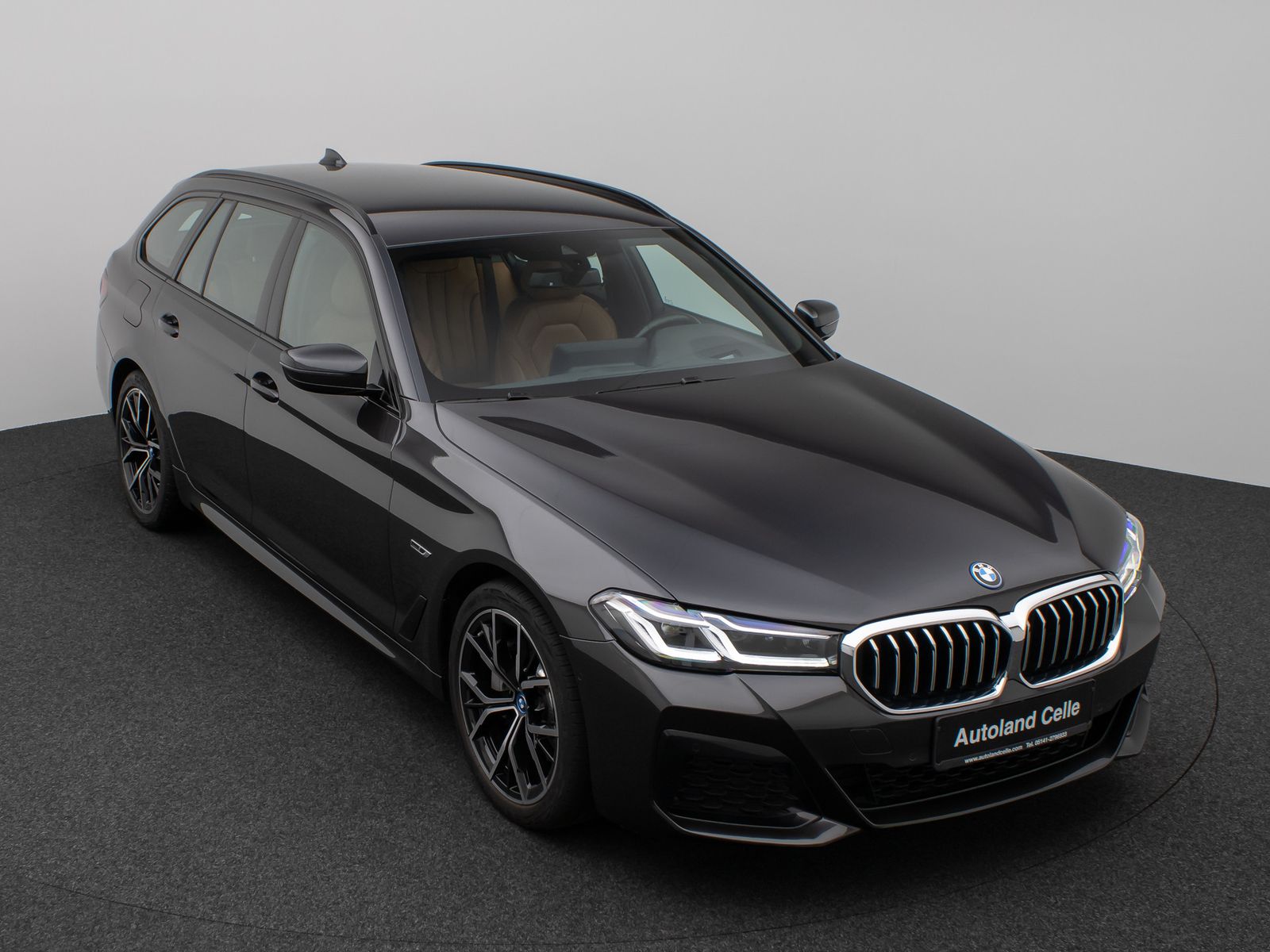 Fahrzeugabbildung BMW 530e M Sport Kamera Laser HUD DAB HiFi Komfort