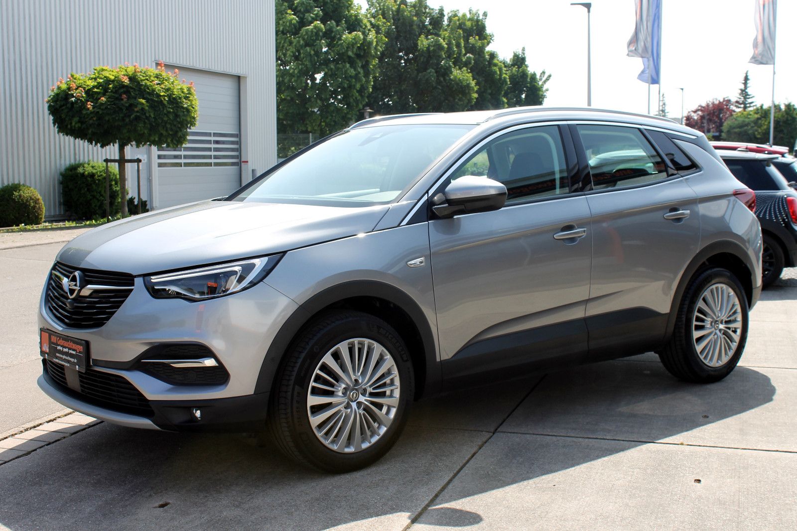 Fahrzeugabbildung Opel Grandland (X) 1.2 Innovation LED AHK ACC KAM PDC