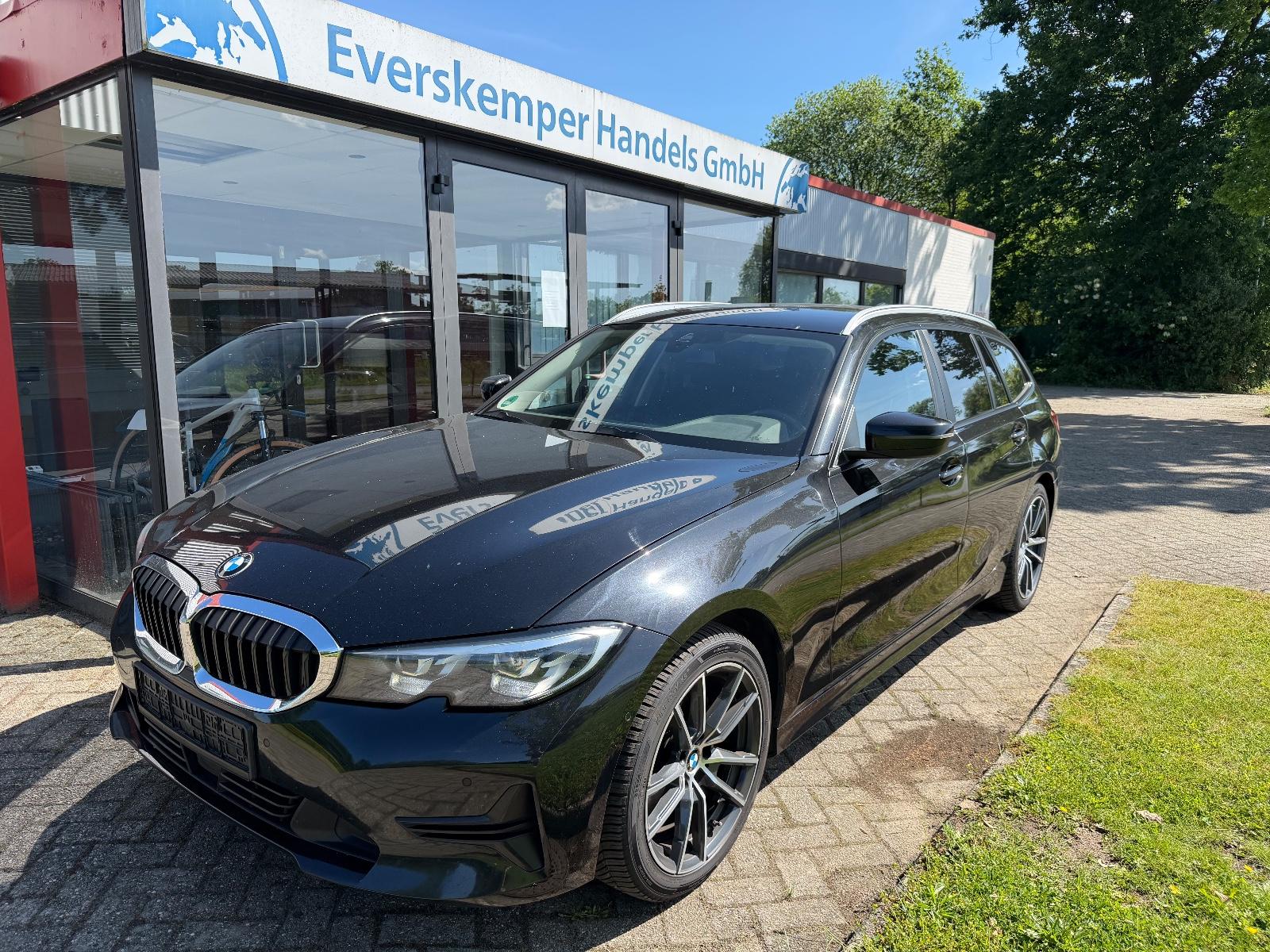 BMW 320 d Advantage /AHK/ACC/Kamera/Keyless