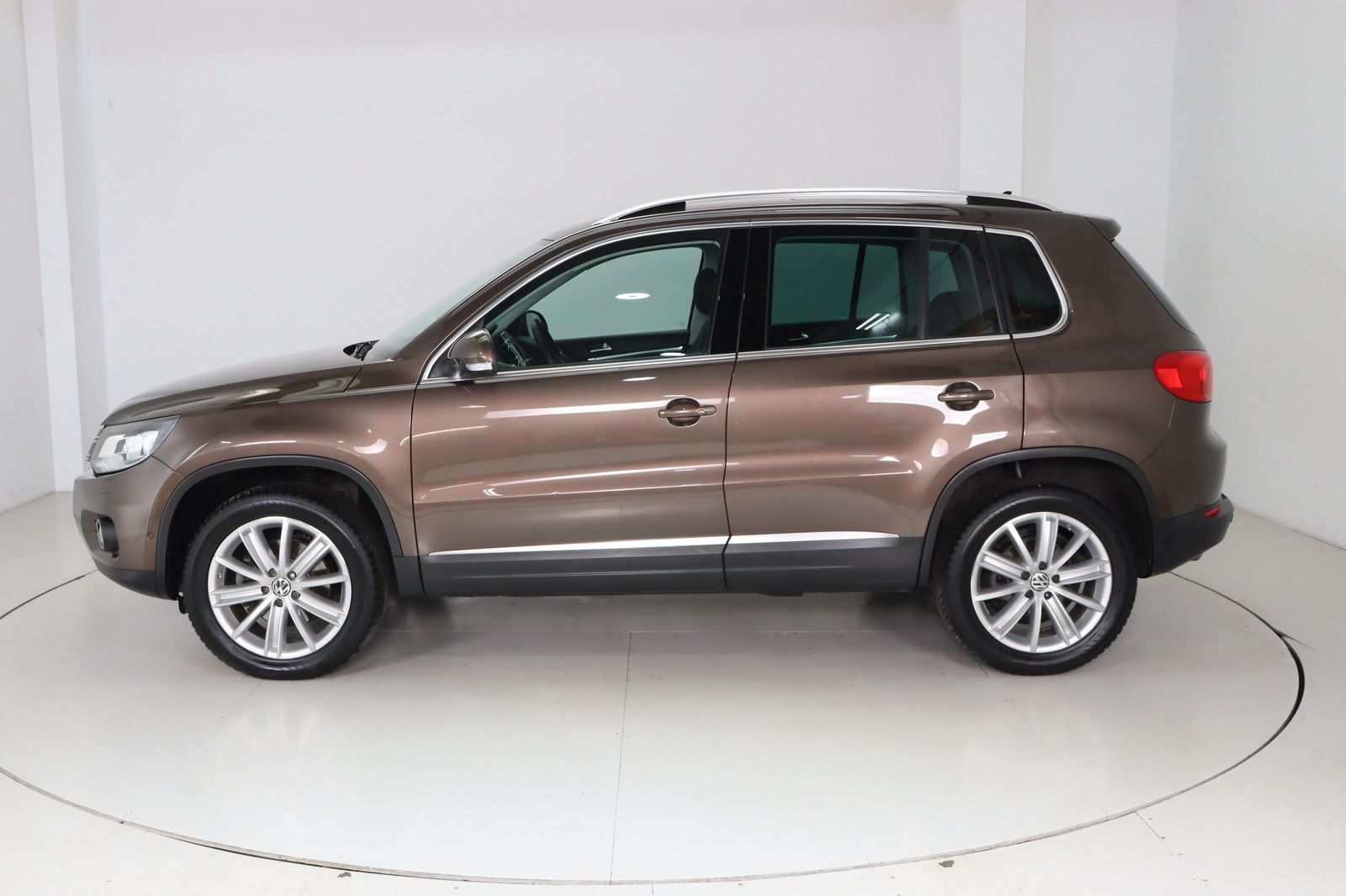 Fahrzeugabbildung Volkswagen Tiguan * Pano * Navi * Xenon * Parkassistent Tra