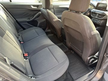 Ford Focus - 10