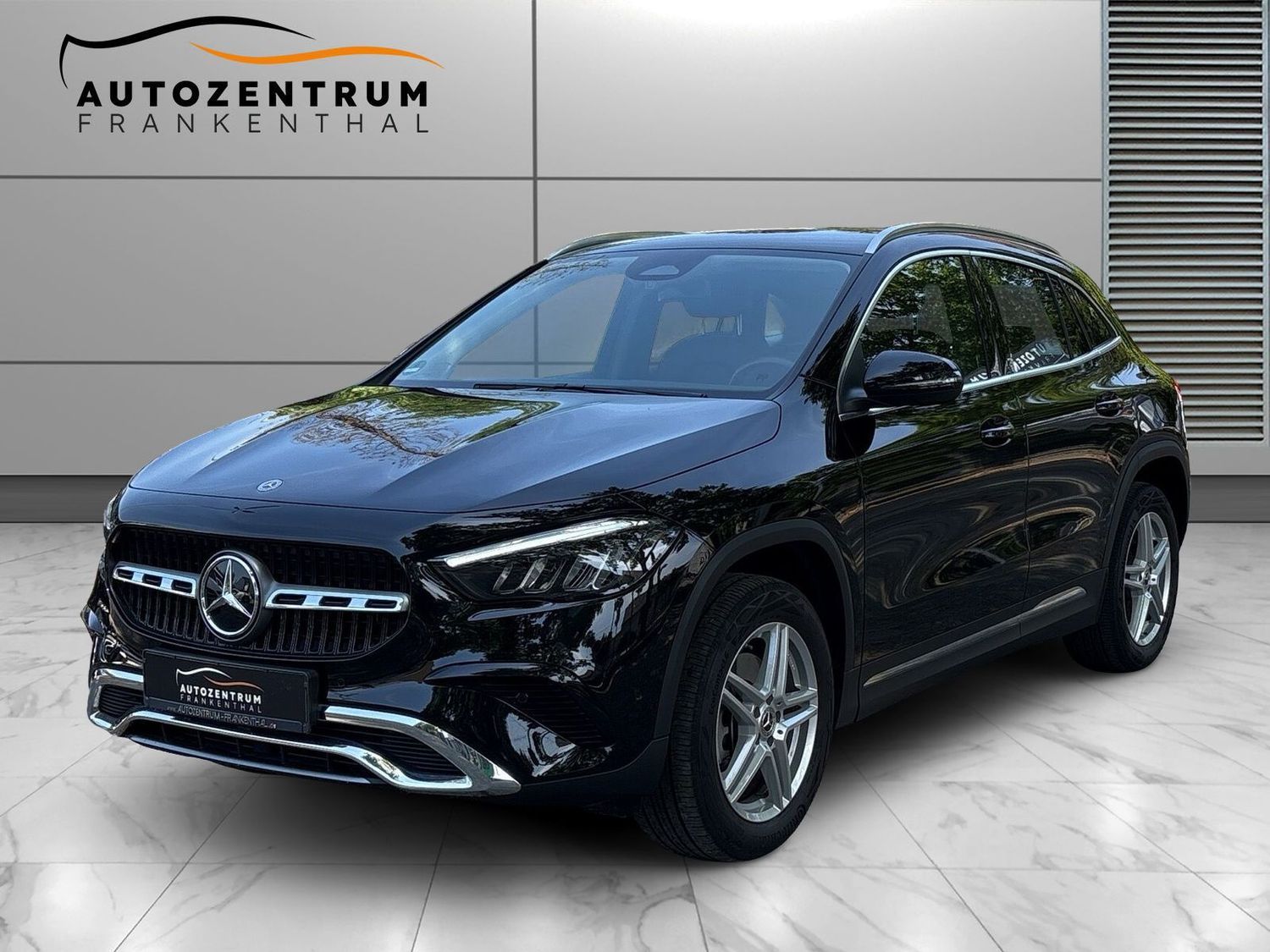 MERCEDES-BENZ GLA 250 e ADVANCED AHK ACC DAB GARANTIE