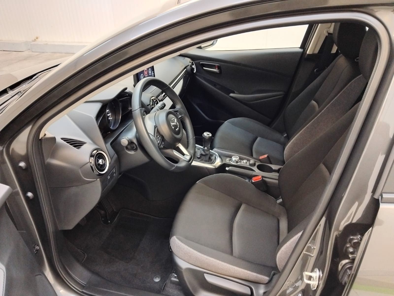 Mazda 2 (06/2026, Benzin)