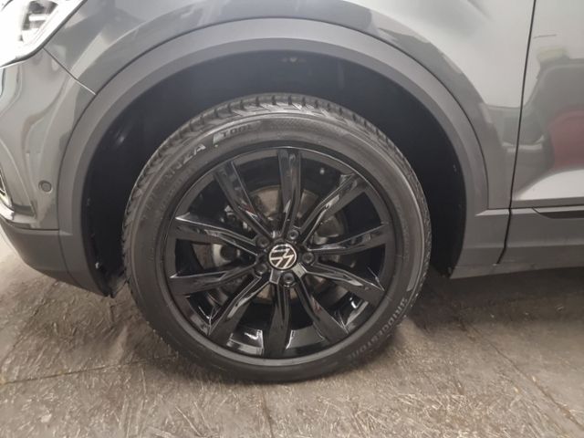 Fahrzeugabbildung Volkswagen T-Roc 1,5 TSI DSG BLACK STYLE VOLLLEDER NAVI AHK