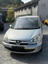 Peugeot 807 2,0 HDI 6 Sitzer - Peugeot 807 mit Diesel-Antrieb