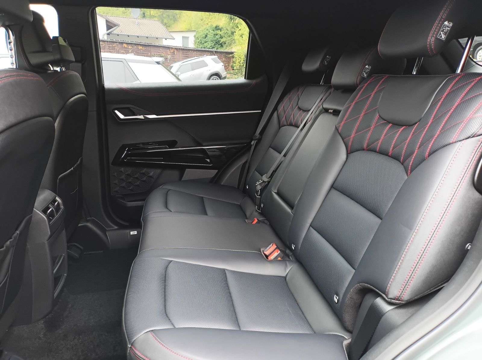 Fahrzeugabbildung KGM ACTYON+CORE+20ZOLL+SH VO+HI+AMBIENTE+KAMERA+++++
