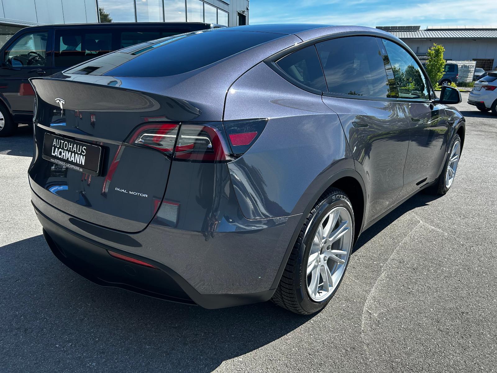 Tesla Model Y Long Range Dual AWD