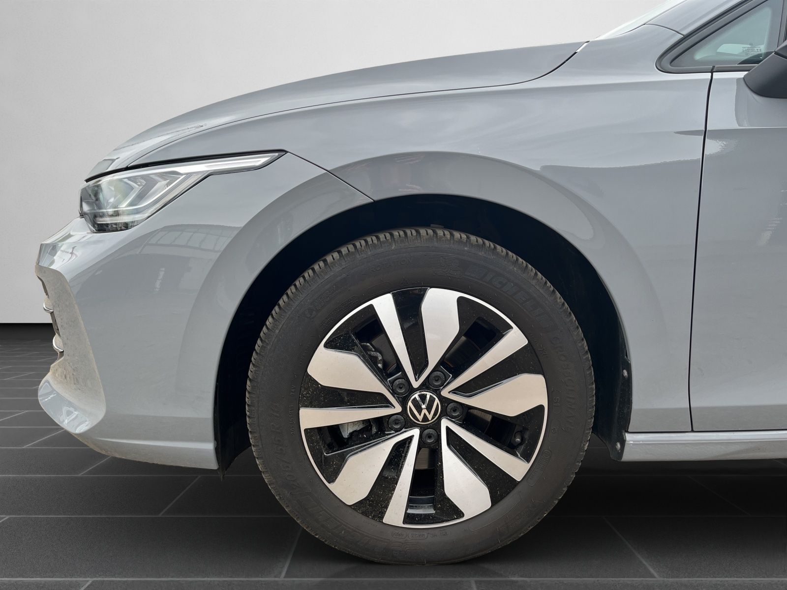 Volkswagen Golf - Bild 9