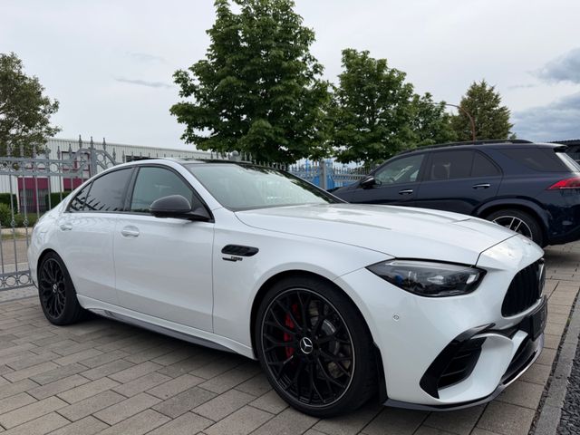 MERCEDES-BENZ C 63 AMG S E Perf*AERO*CARBON*PANO*HUD*BURMESTER