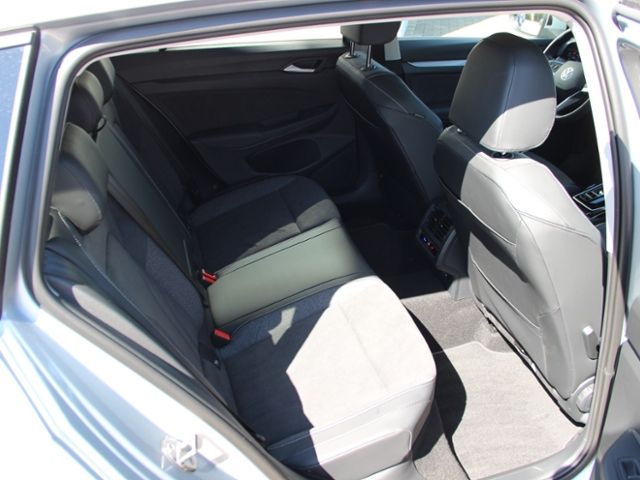 Volkswagen Golf VIII Variant 1.5 eTSI Style DSG Matrix LED