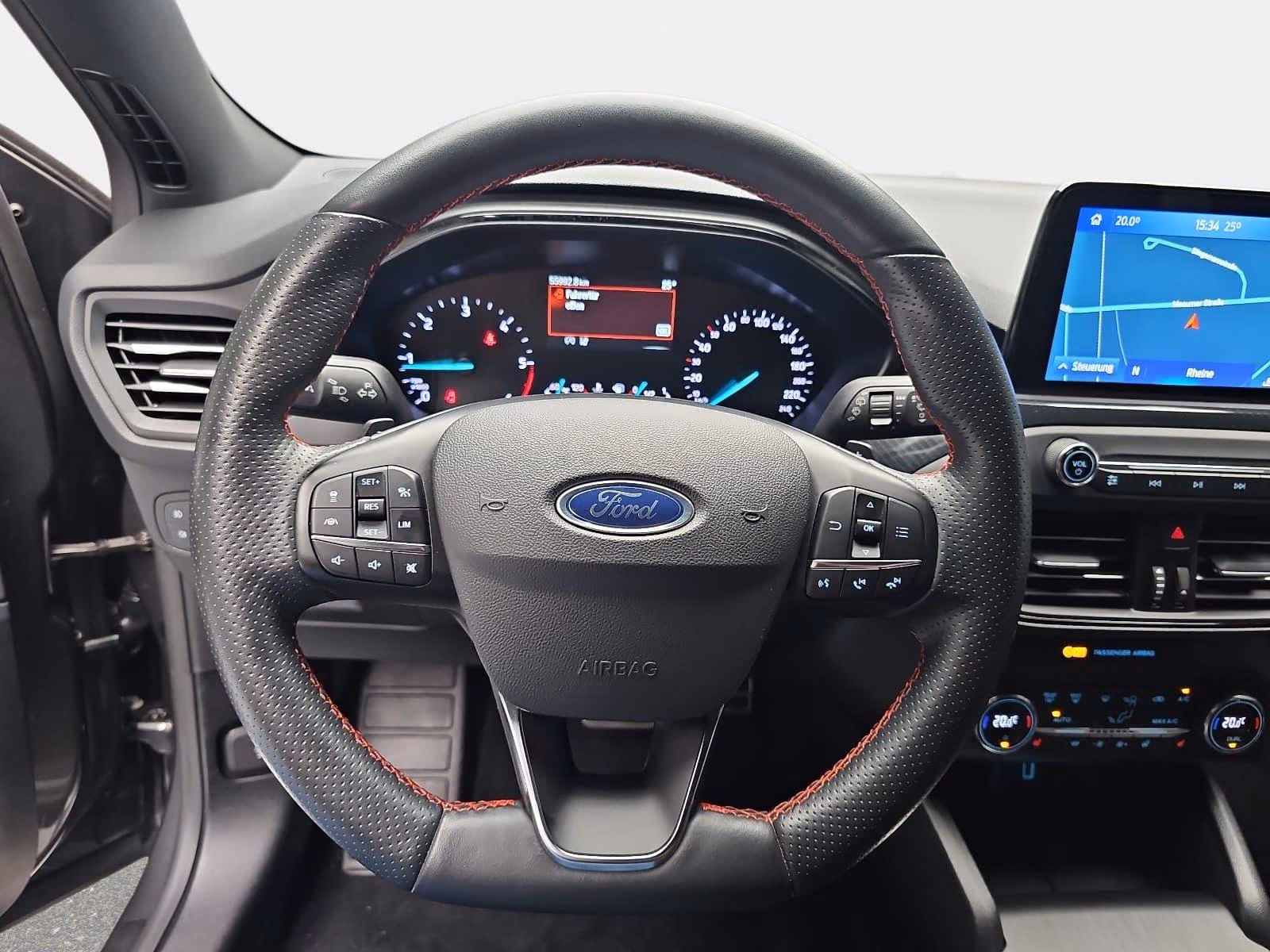 Ford FOCUS 2.0 ECOBLUE ST-LINE NAVI WINTER ACC