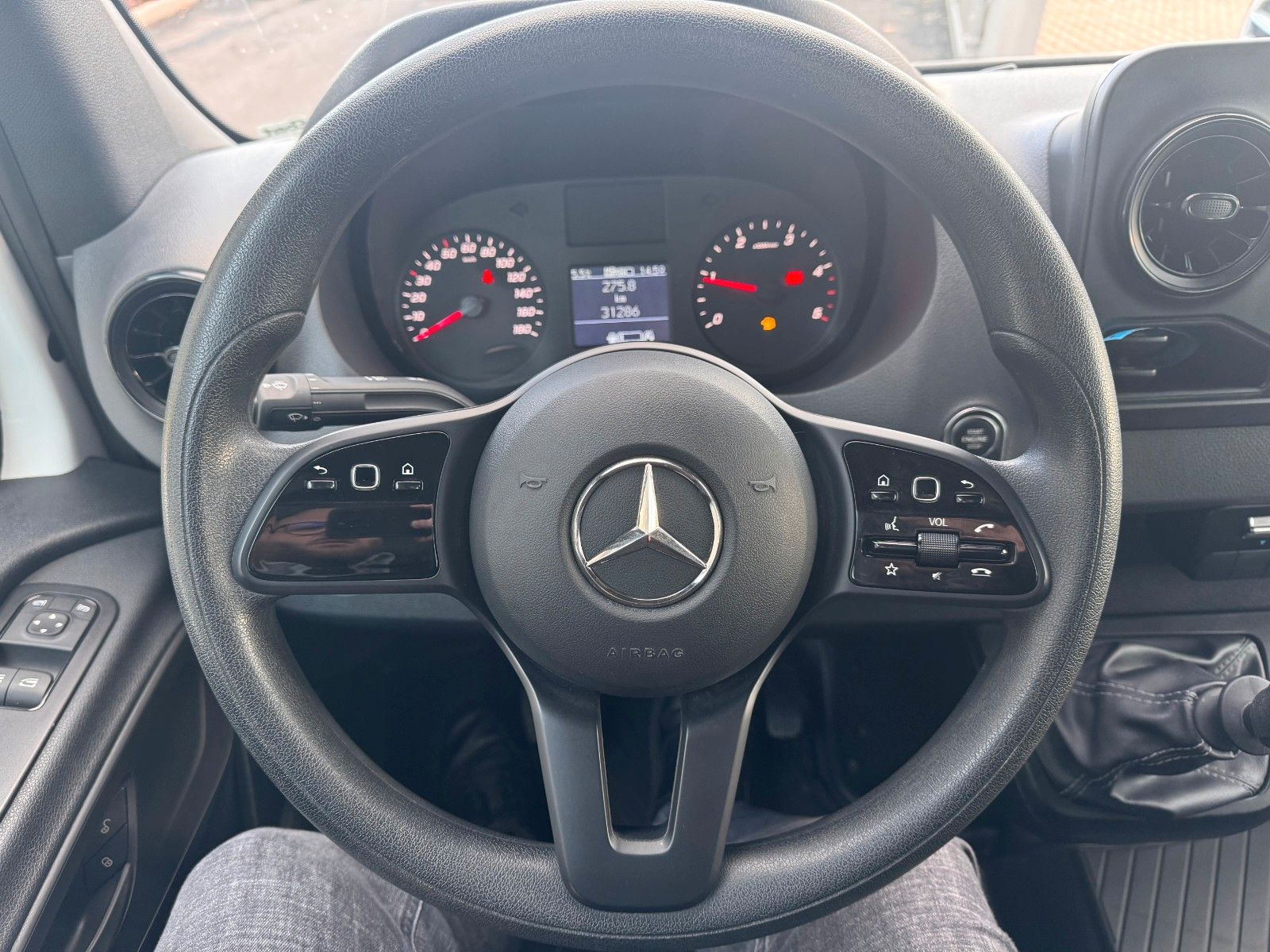 Fahrzeugabbildung Mercedes-Benz Sprinter 315 CDI Kompakt Flachdach Mixto/DoKa