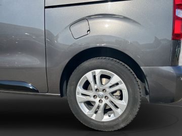 Opel Zafira Life Tourer M HDI 150 Navi+SHZ+AHK+RFK+LM