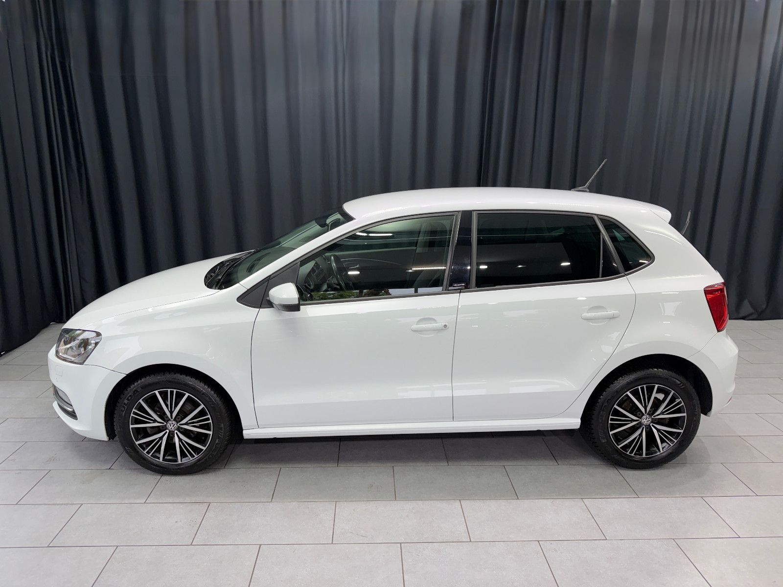 Fahrzeugabbildung Volkswagen Polo V Allstar |DSG|PDC|NAVI