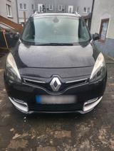 Renault Megane Scenic - Renault Megane mit Benzin-Antrieb: Van