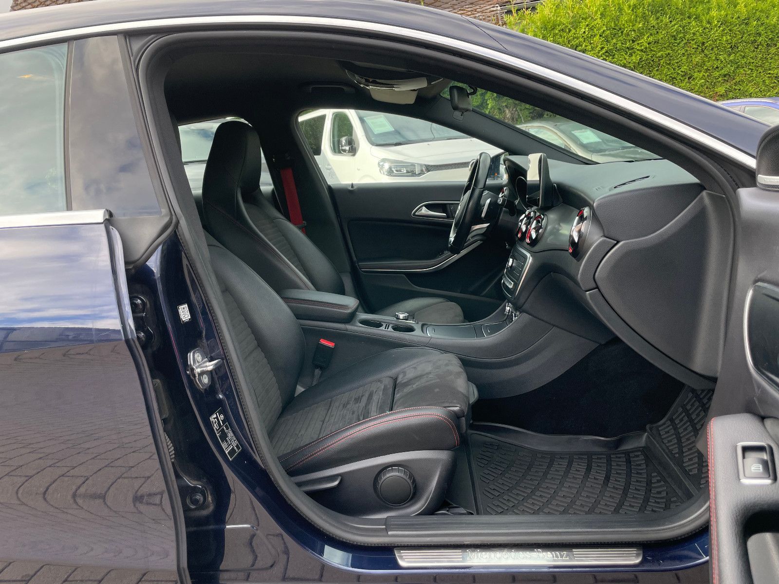 MERCEDES-BENZ CLA 250 Shooting Brake, 2018, Benzin, 218 PS