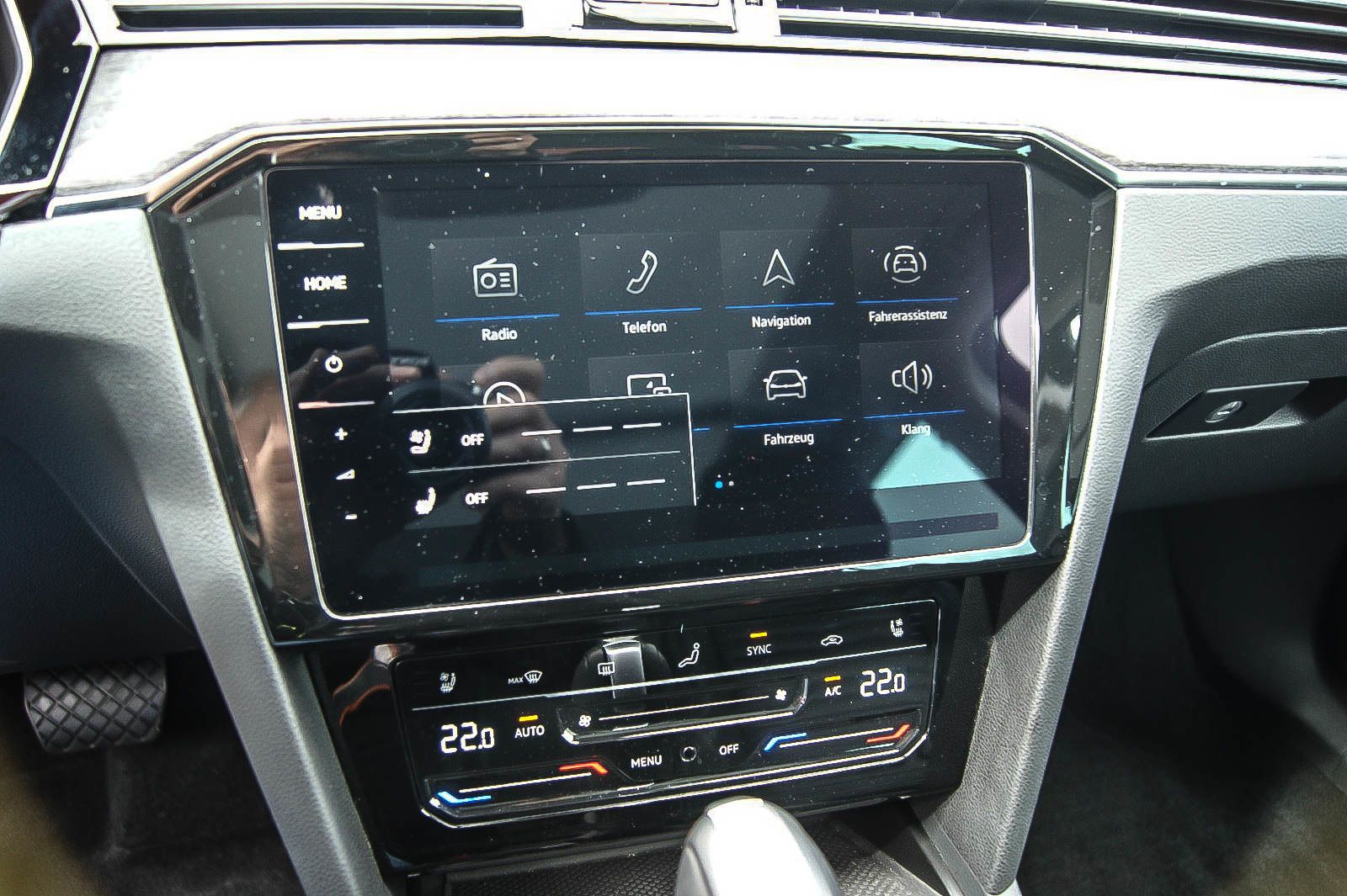 Fahrzeugabbildung Volkswagen Passat Variant 20TDI 4Motion R-Line MATRIX PANO
