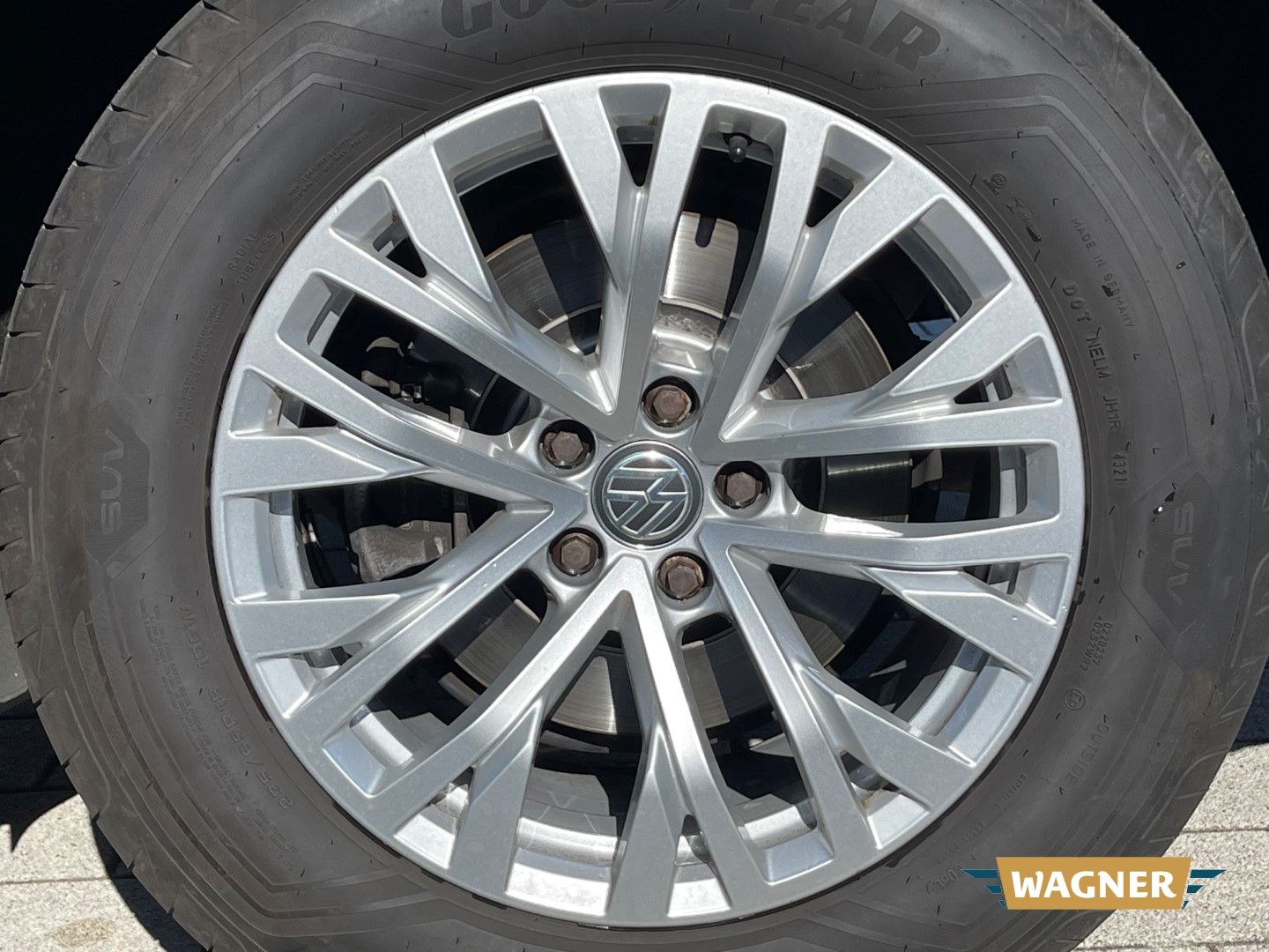 Fahrzeugabbildung Volkswagen Touareg 4Motion 3.0 V6 TDI AHK