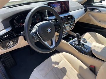 BMW 520 - 12