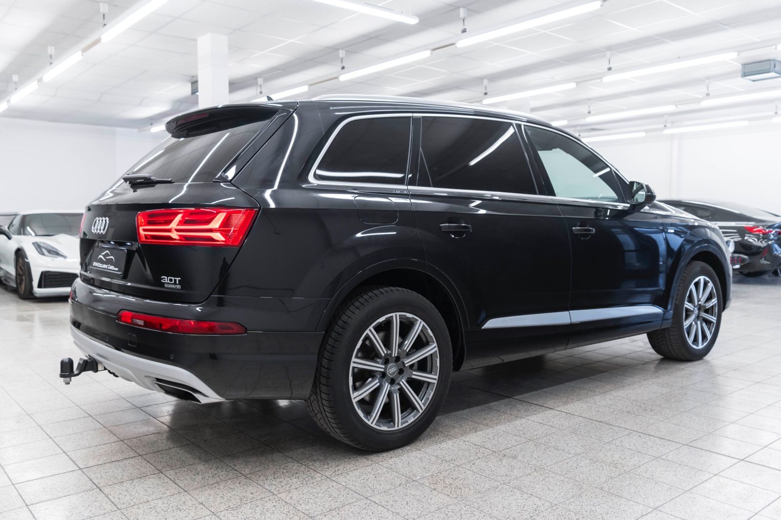 Fahrzeugabbildung Audi Q7 3.0 TFSI Quattro LED 360° AHK NAV 7SITZER