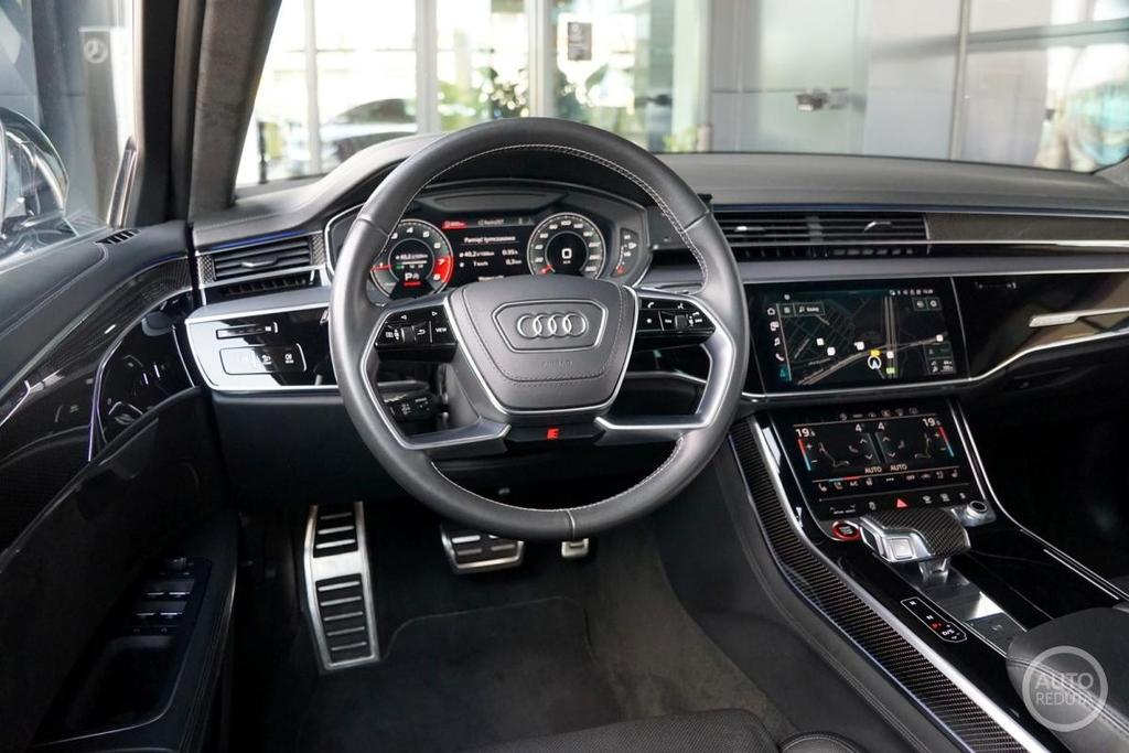 Audi S8