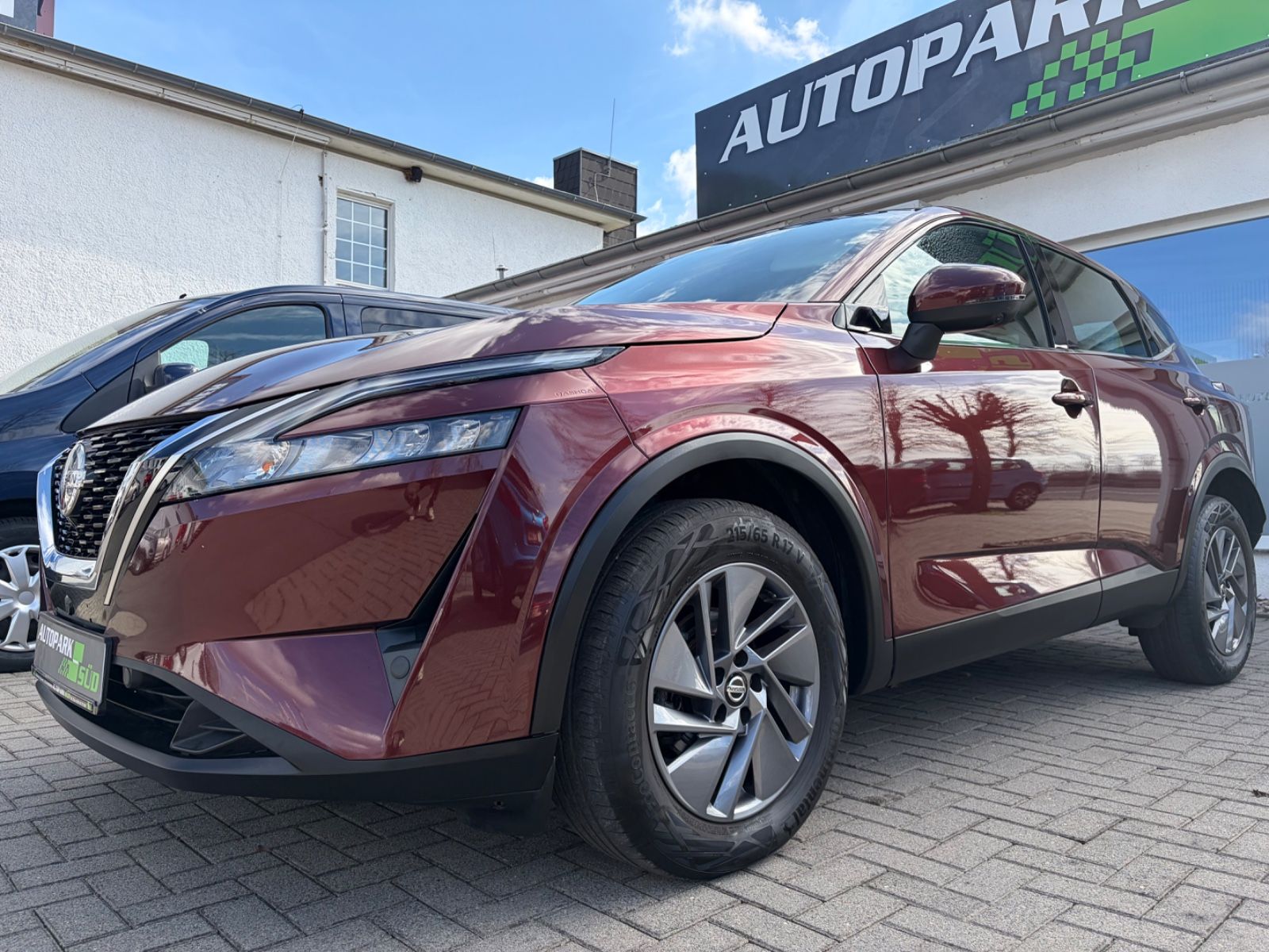 Nissan Qashqai - 1