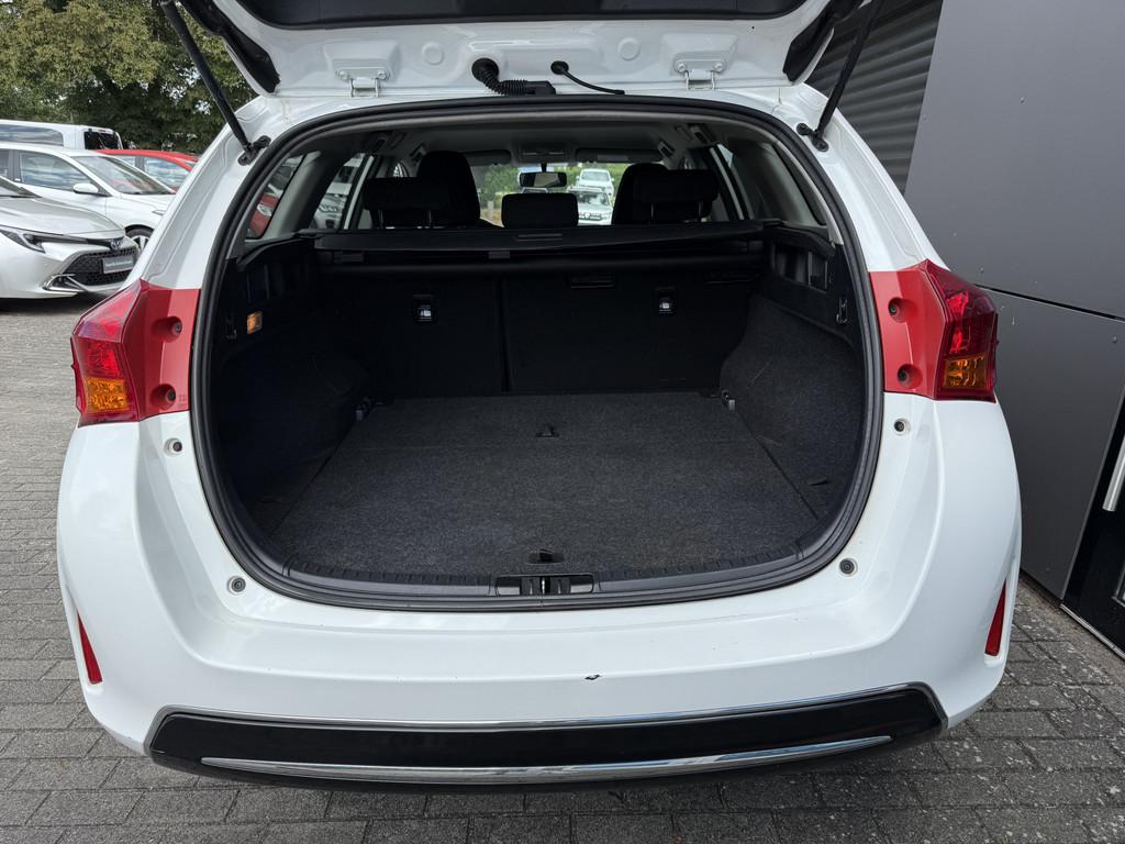 Toyota Auris Touring Sports