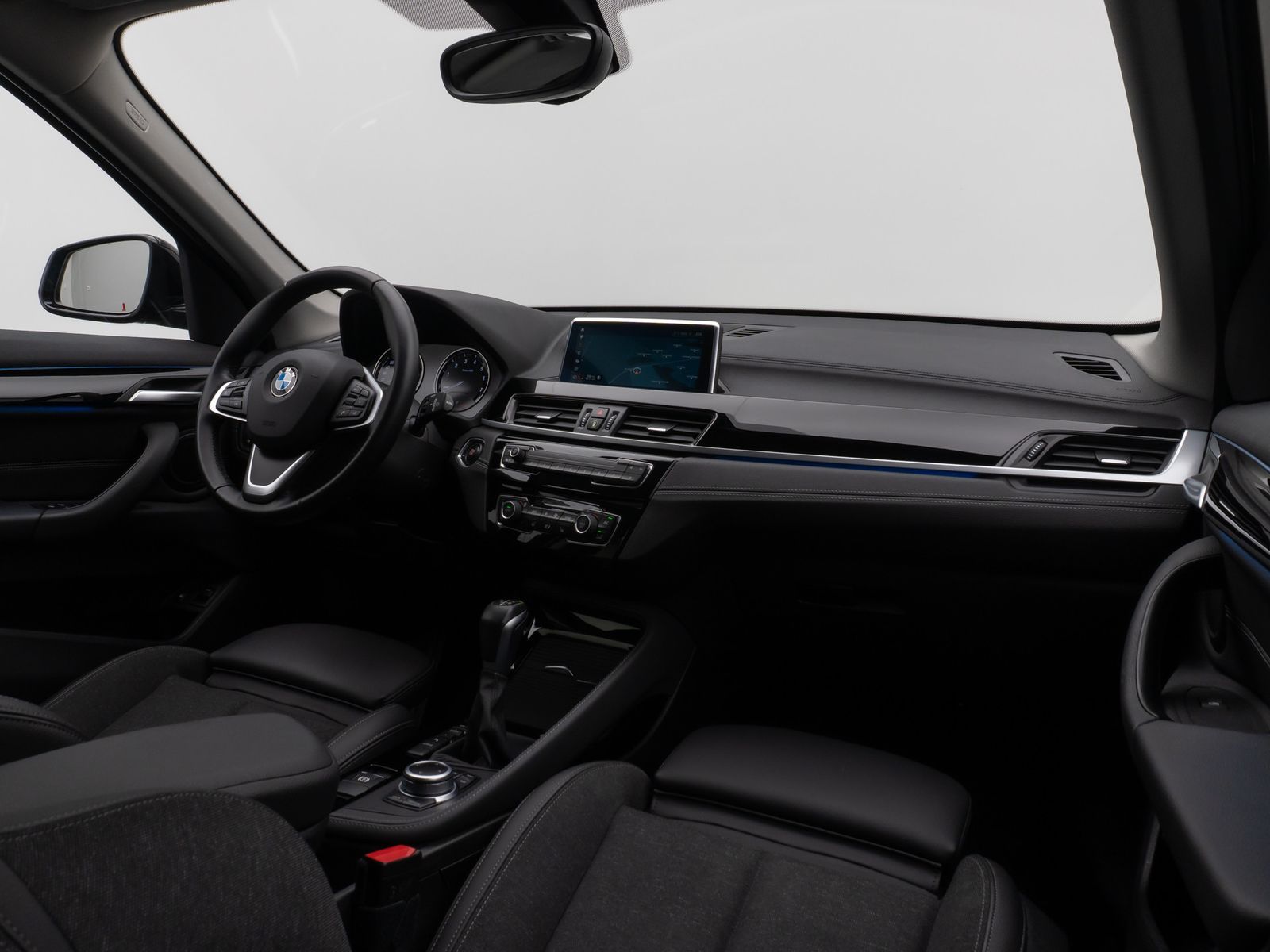 Fahrzeugabbildung BMW X1 xD25e Sport Line Kamera DAB HiFi LED 18Zoll