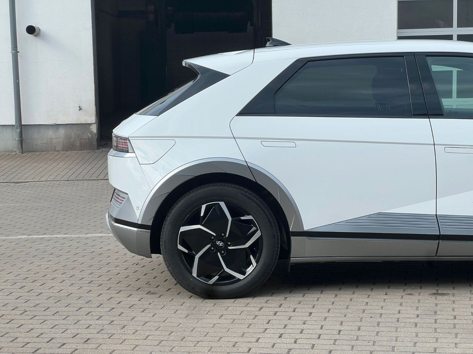 Fahrzeugabbildung Hyundai IONIQ 5 Uniq *RW507KM*HeadUp*Totwinkel*ACC*360°