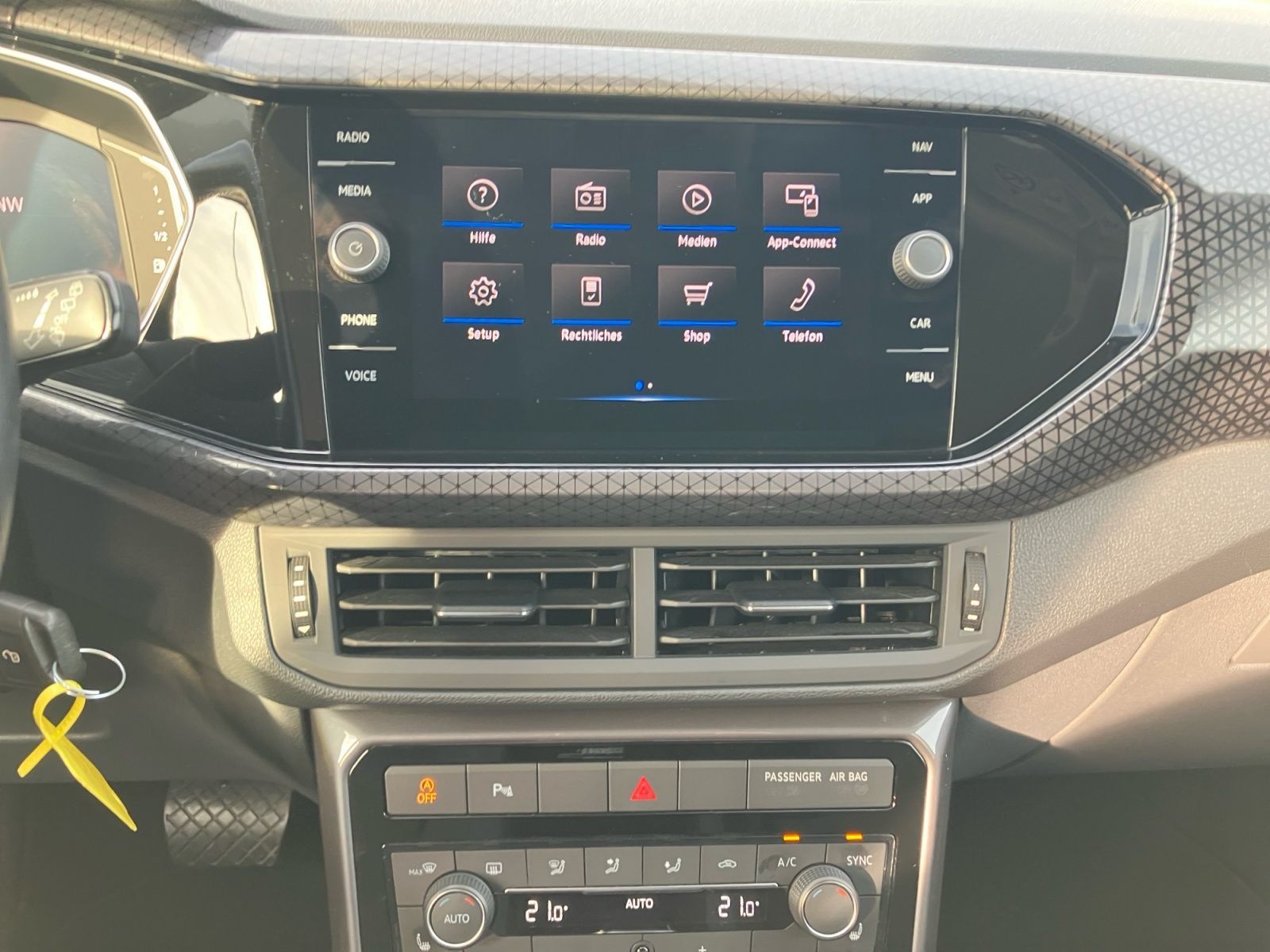 Volkswagen T-Cross - Bild 10