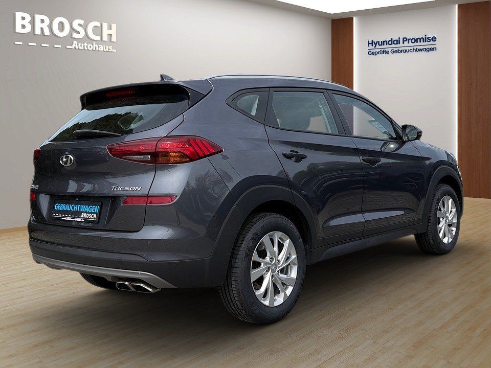 Fahrzeugabbildung Hyundai TUCSON FL 1.6T TREND GARANTIE NAV+KRELL+SHZ+KAME
