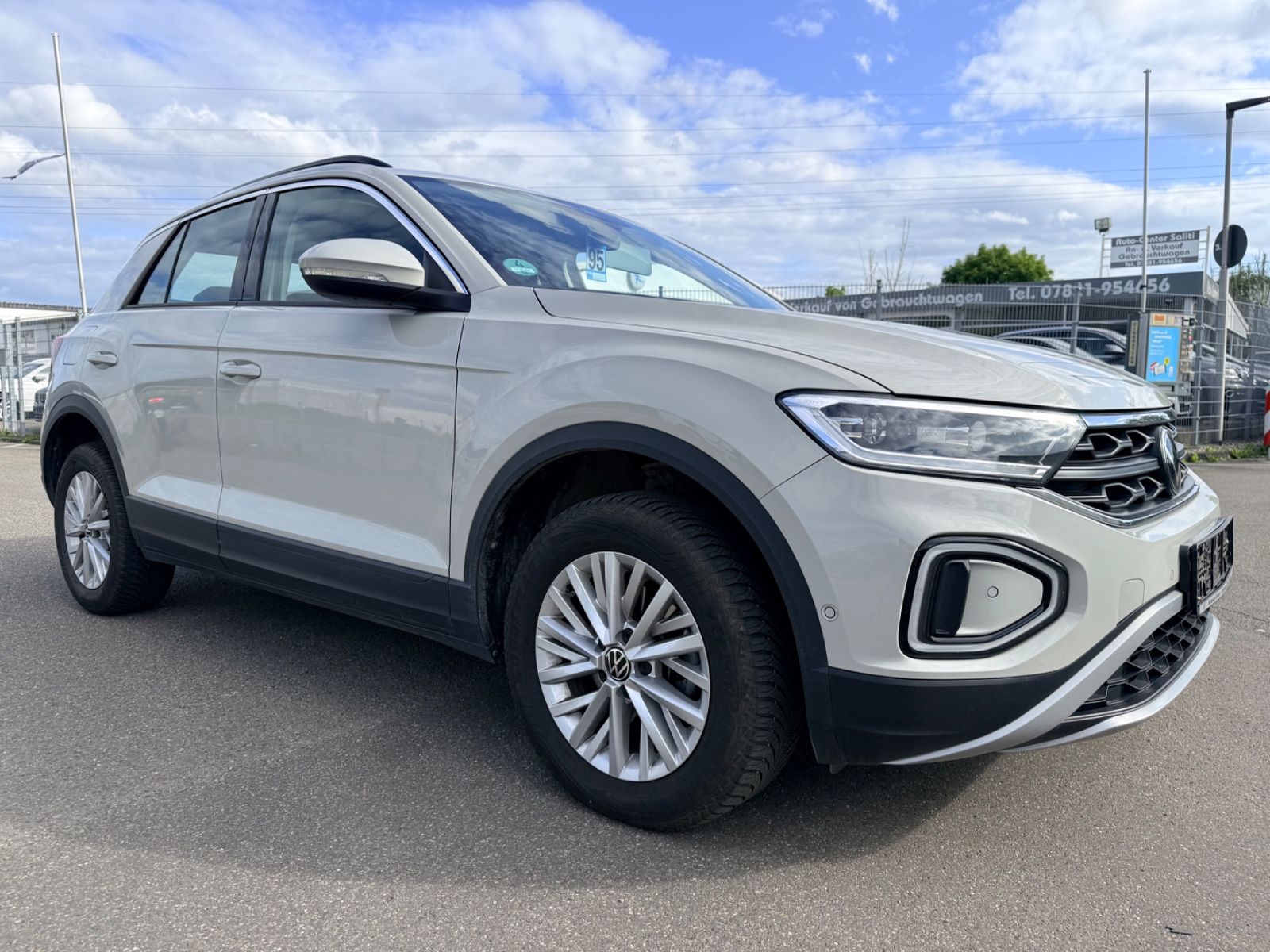 Volkswagen T-Roc Life foto 8