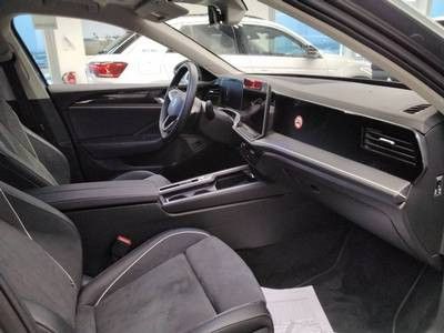 Passat Variant 1.5 eHYBRID DSG BUSINESS LED+AHK+